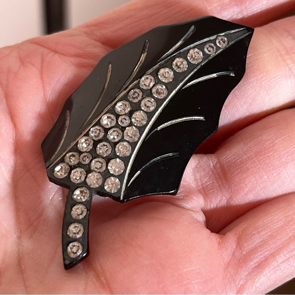 Antique Black Early Plastic celluloid 1920’s Art Deco Leaf Brooch